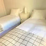 Casa Jazmin Parking Gratis 2 Hab Junto Est Ave * Cordoba